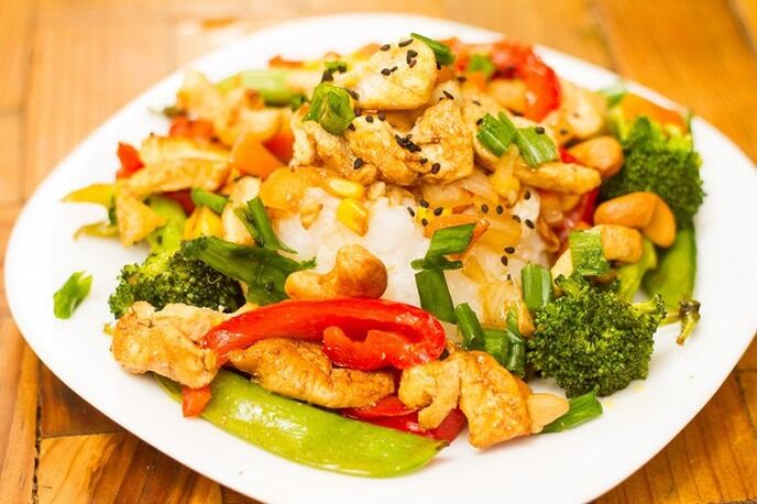 filé de frango com legumes para perder peso